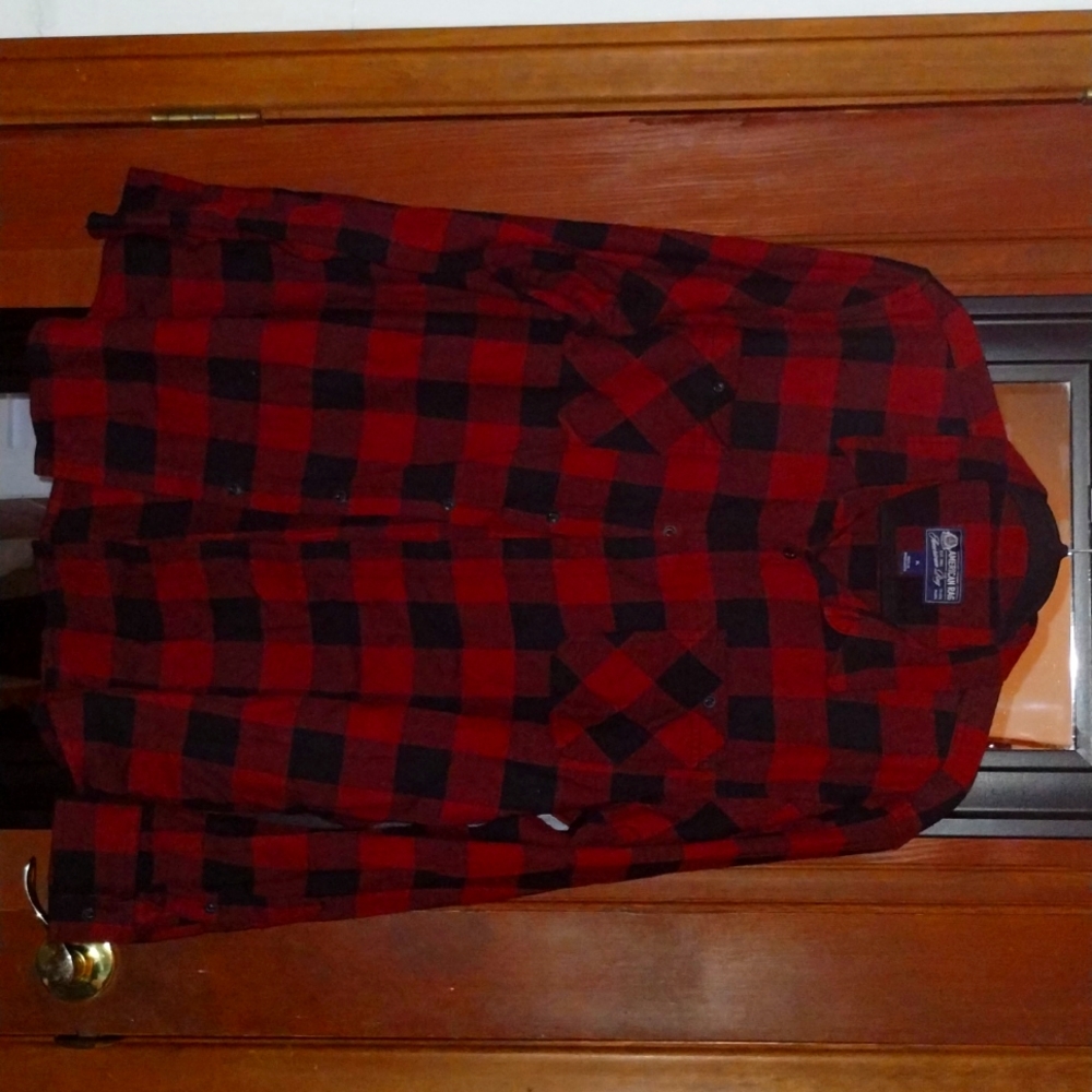 American Rag men's xl button down.